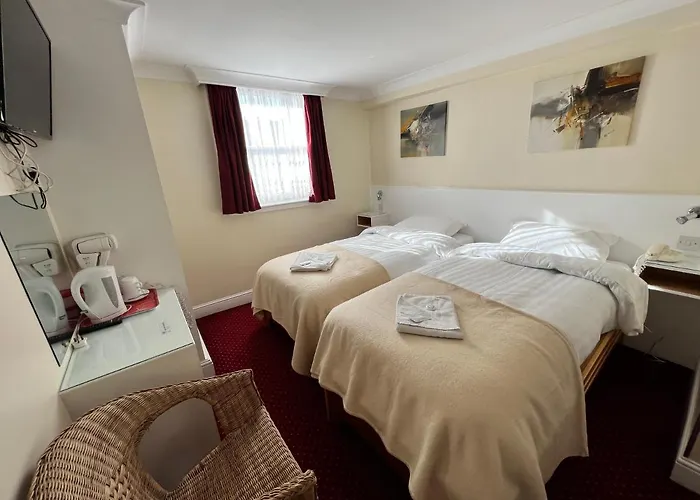 Melbourne House Hotel