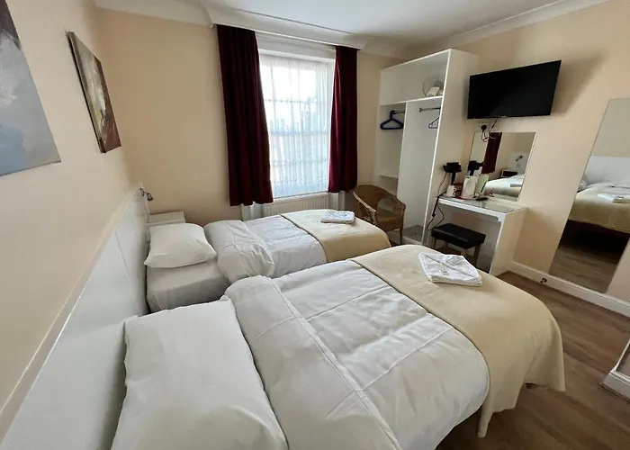 Melbourne House Hotel