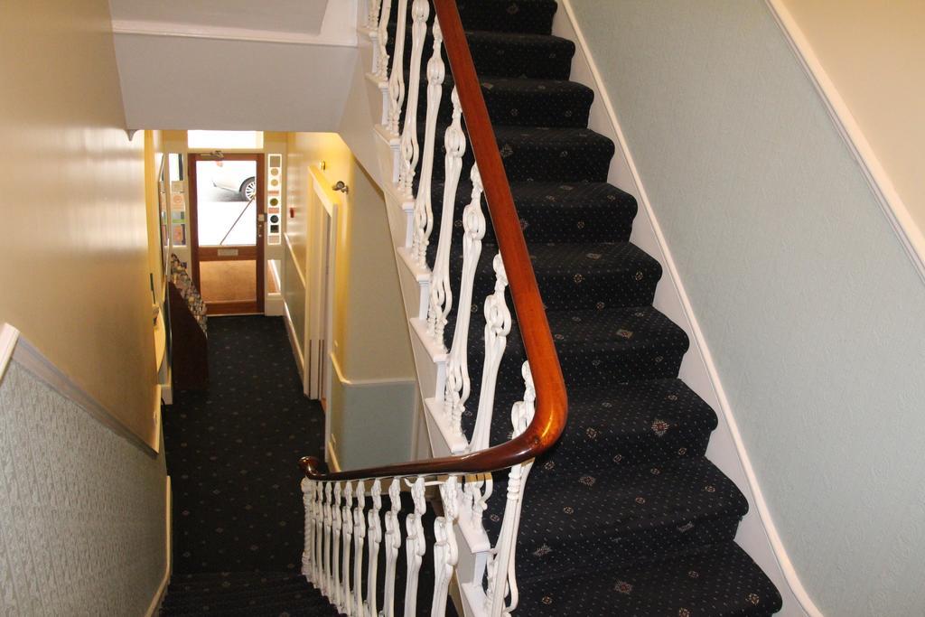 Отель Melbourne House 3*