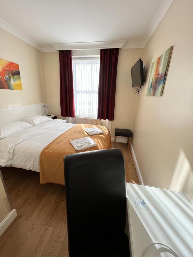 Melbourne House Лондон
