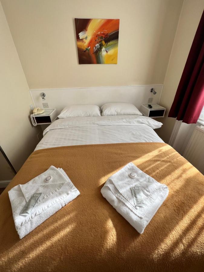 Melbourne House Отель