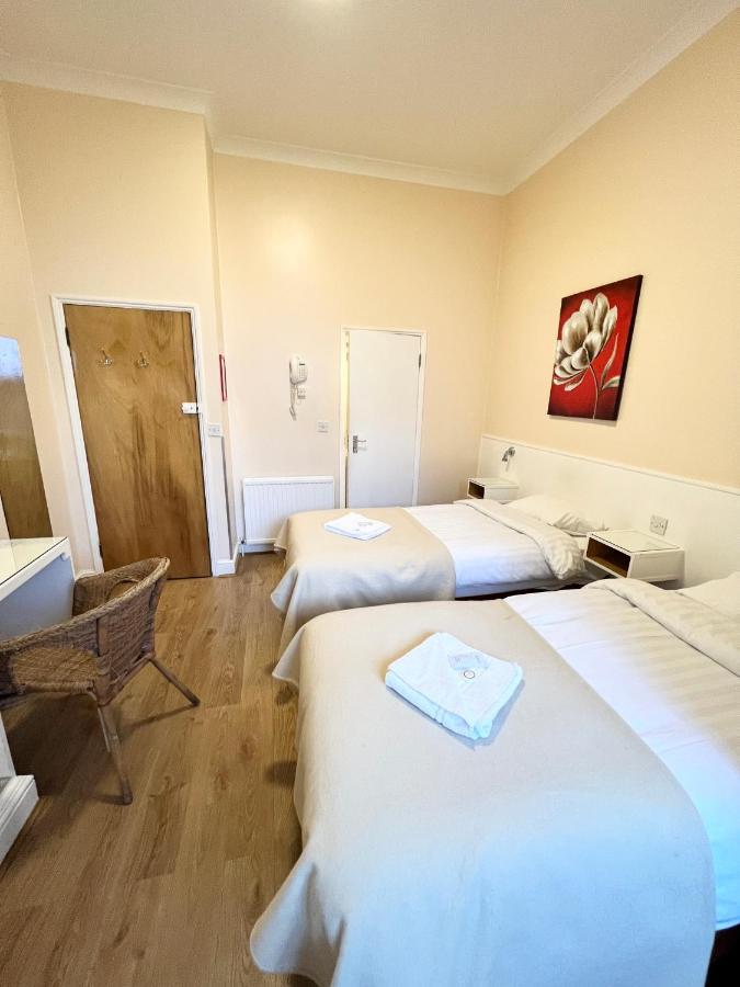 Melbourne House Отель 3*
