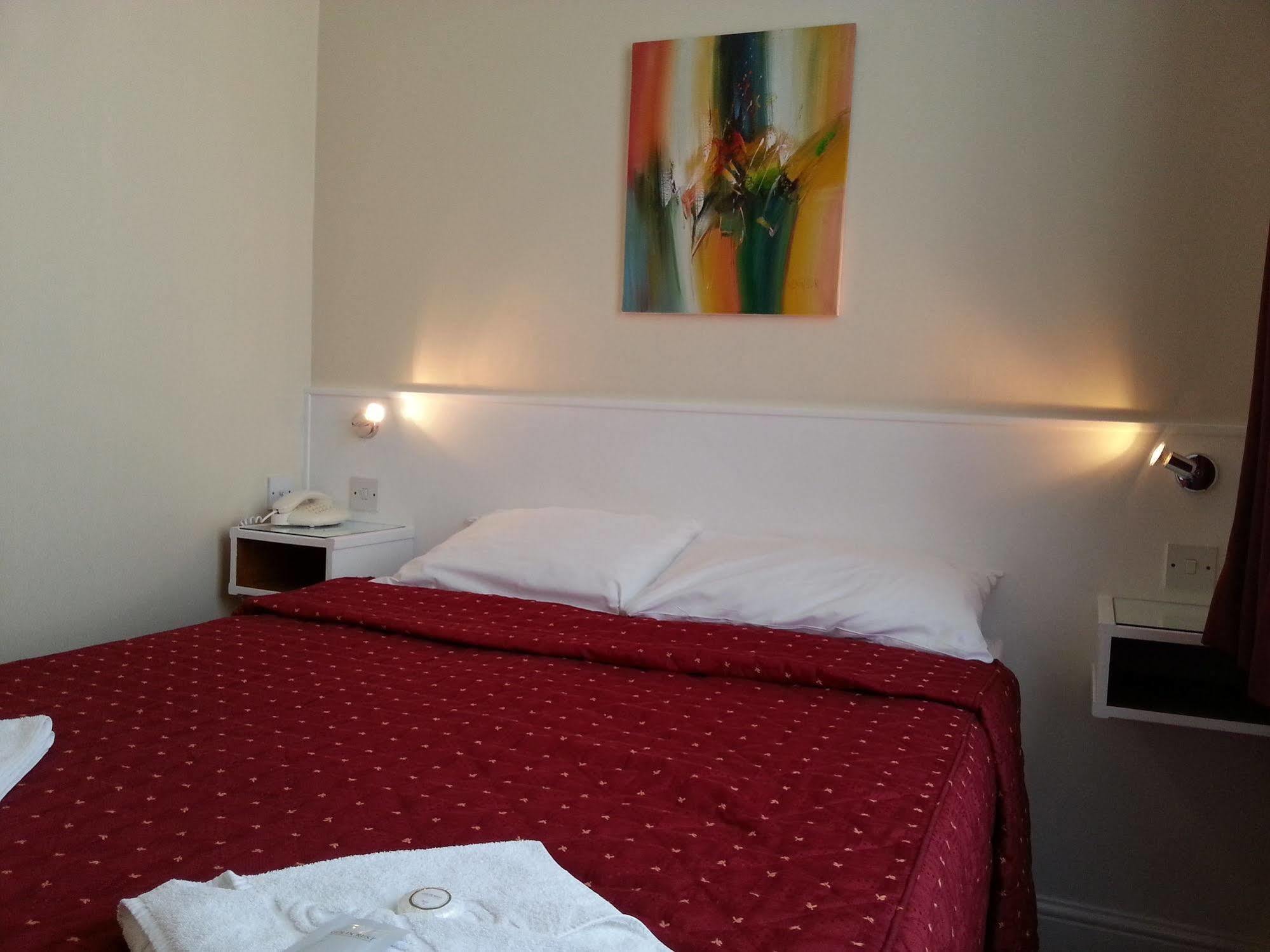 Melbourne House Отель