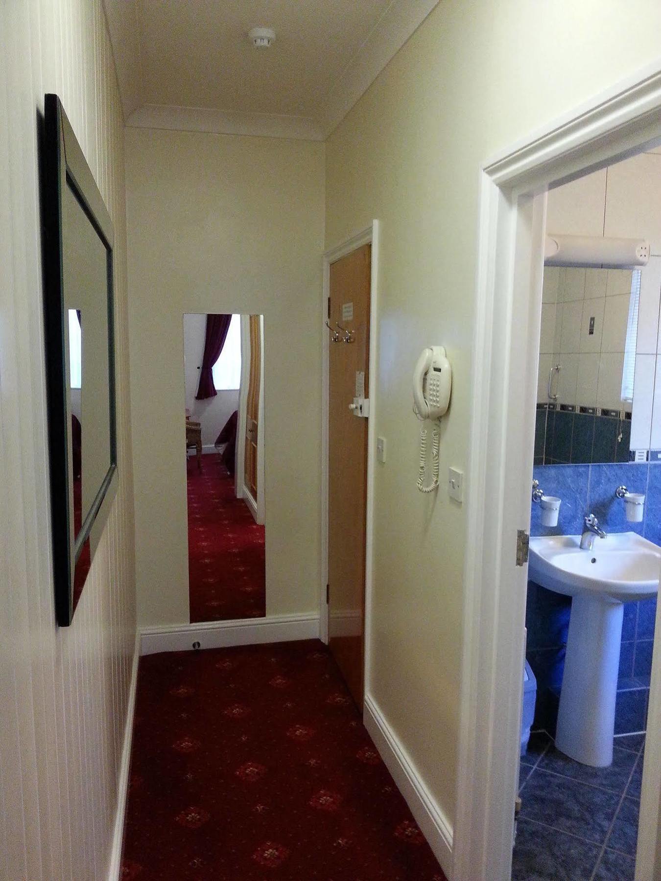 Melbourne House Лондон